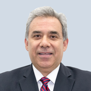 Dr. Edgar Navarrete
